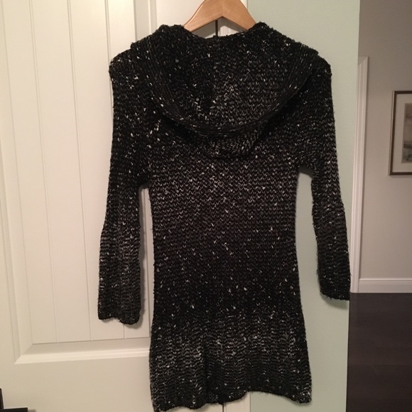BCBG knit sweater - Picture 3 of 6